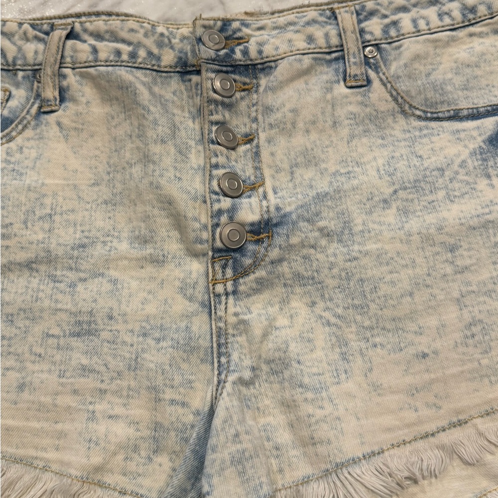 Altar'd State Light Wash Frayed Jean Shorts - Picture 2 of 4
